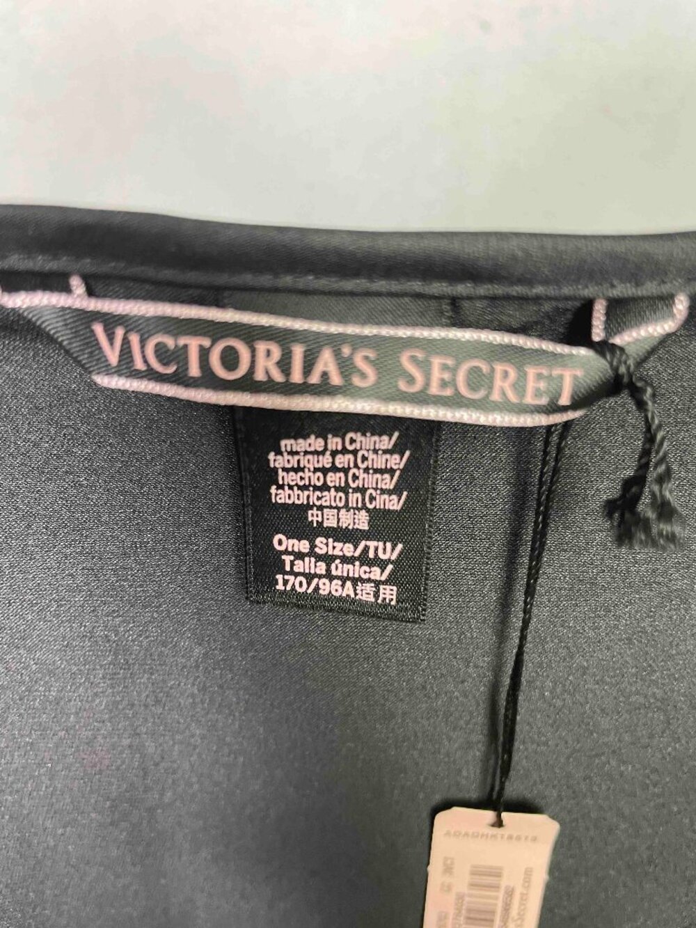 Victoria's Secret NWT Black Silky Love Kimono Robe Womens Size O/S - Picture 4 of 11